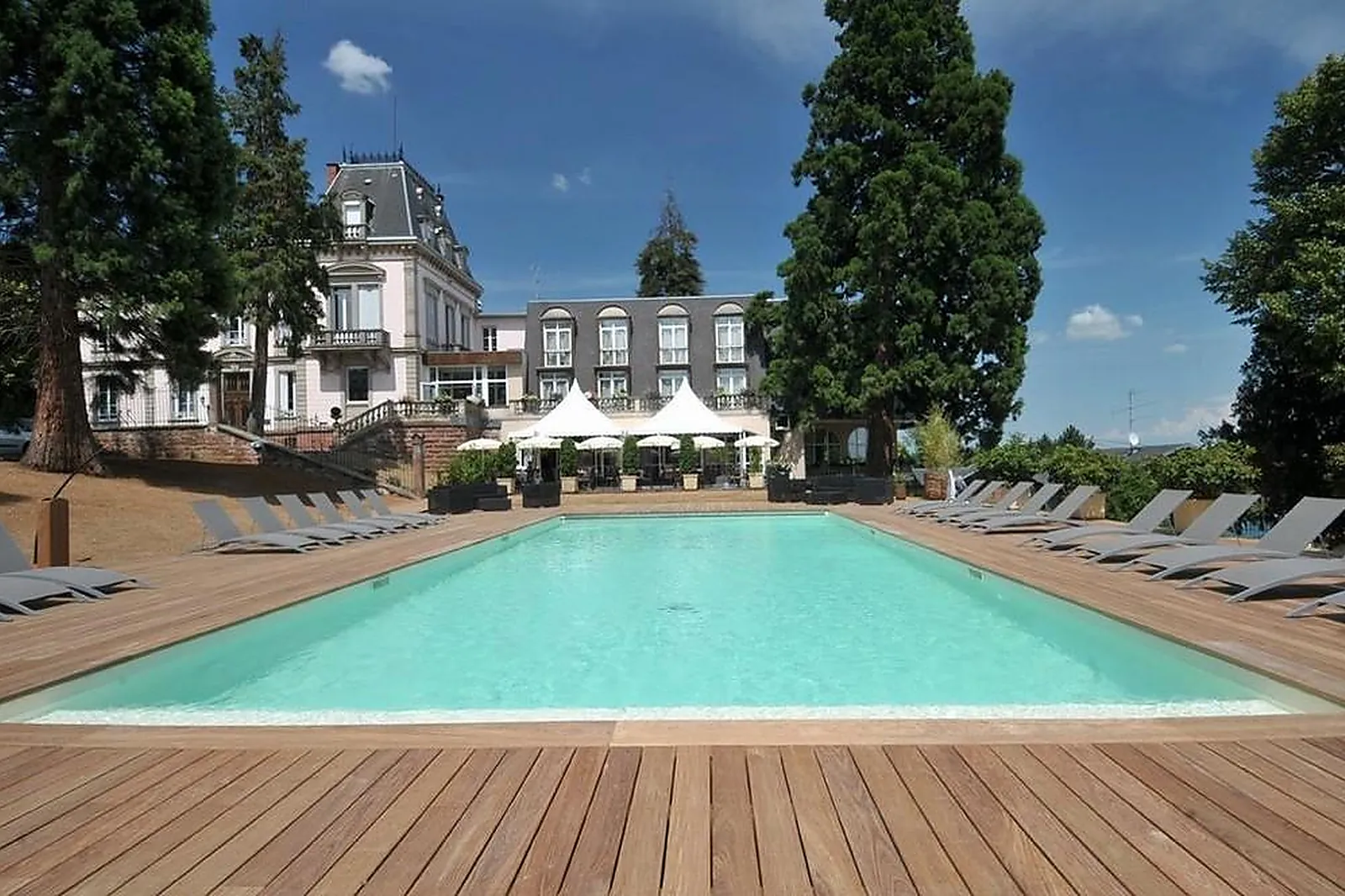 Lieux événementiels, HÔTEL RESTAURANT H