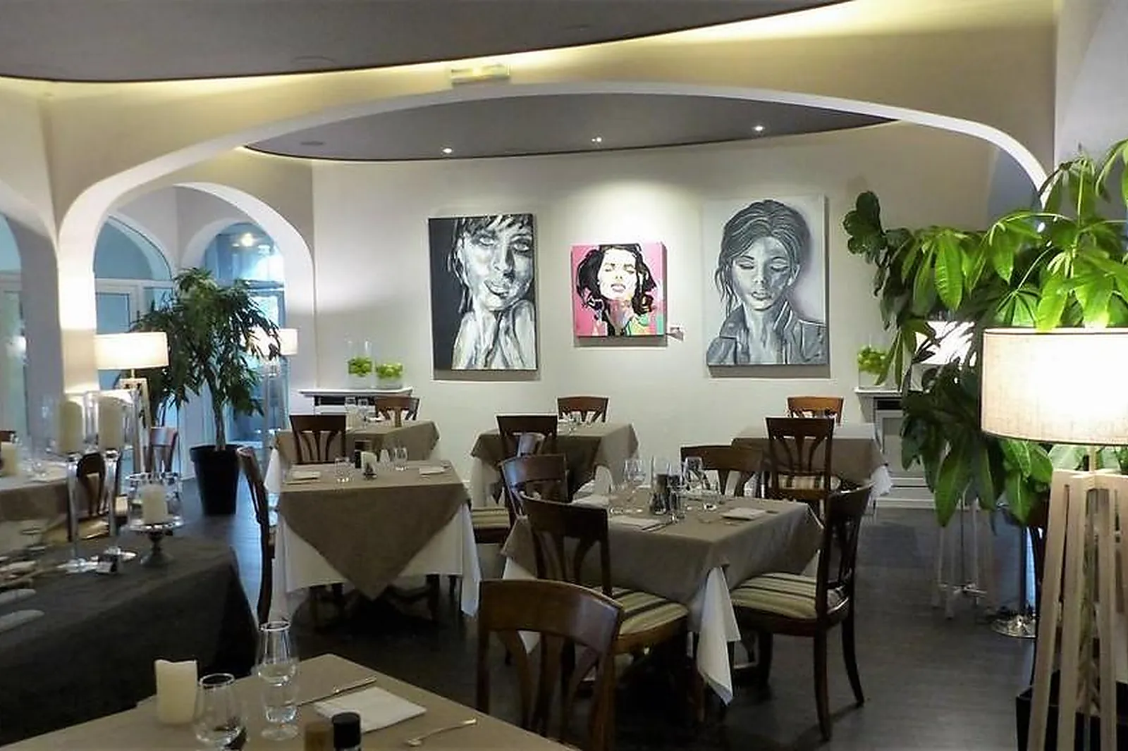 Lieux événementiels, HÔTEL RESTAURANT H