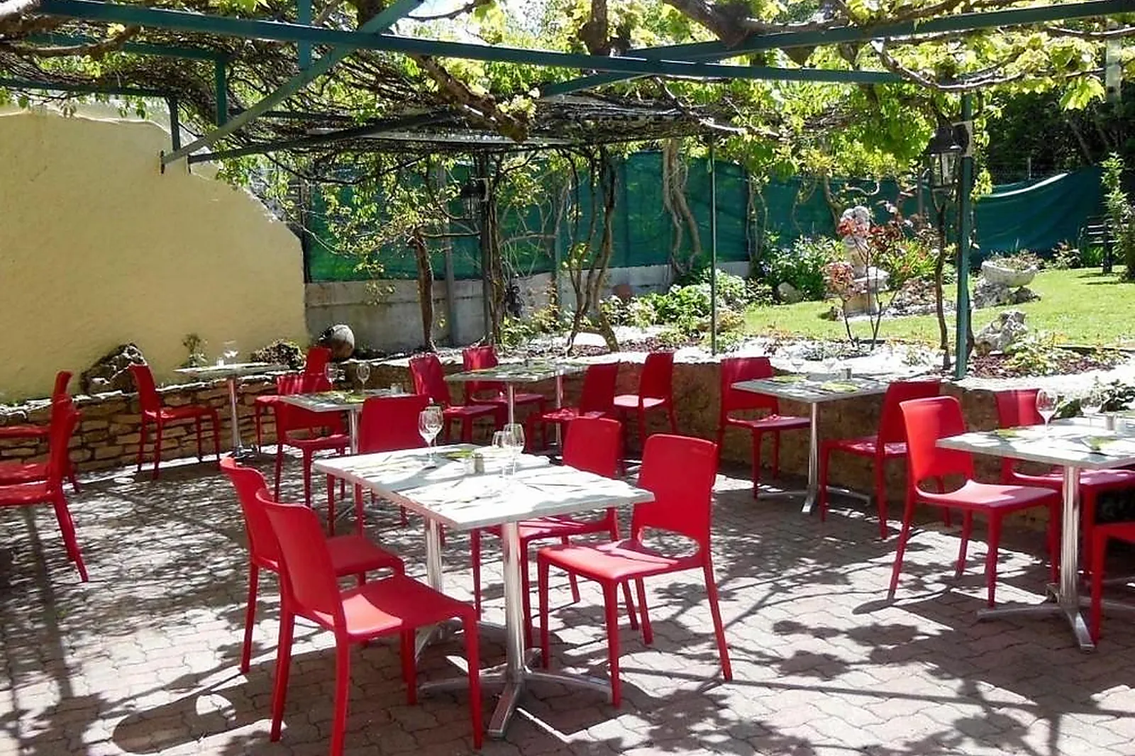 Lieux événementiels, HÔTEL RESTAURANT HENRY II