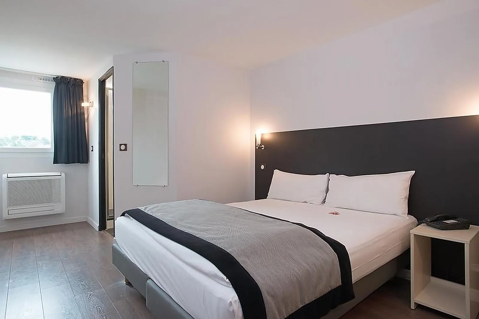 Lieux événementiels, HOTEL-RESTAURANT L'AMANDIER