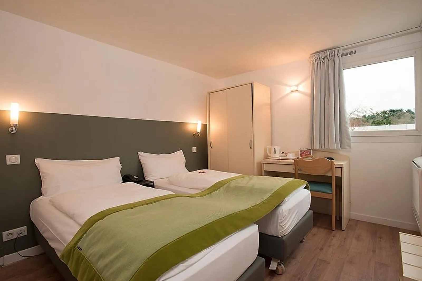 Lieux événementiels, HOTEL-RESTAURANT L'AMANDIER