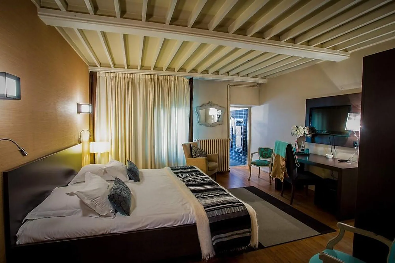 Lieux événementiels, HÔTEL RESTAURANT LA CHAUMIÈRE