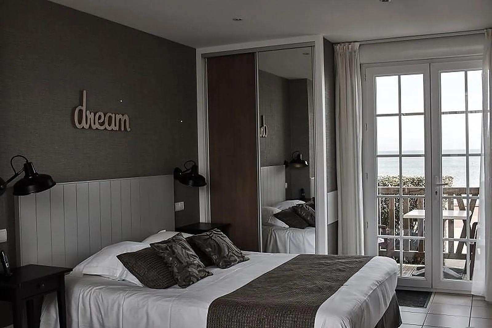 Lieux événementiels, HÔTEL RESTAURANT LA CRÉMAILLERE