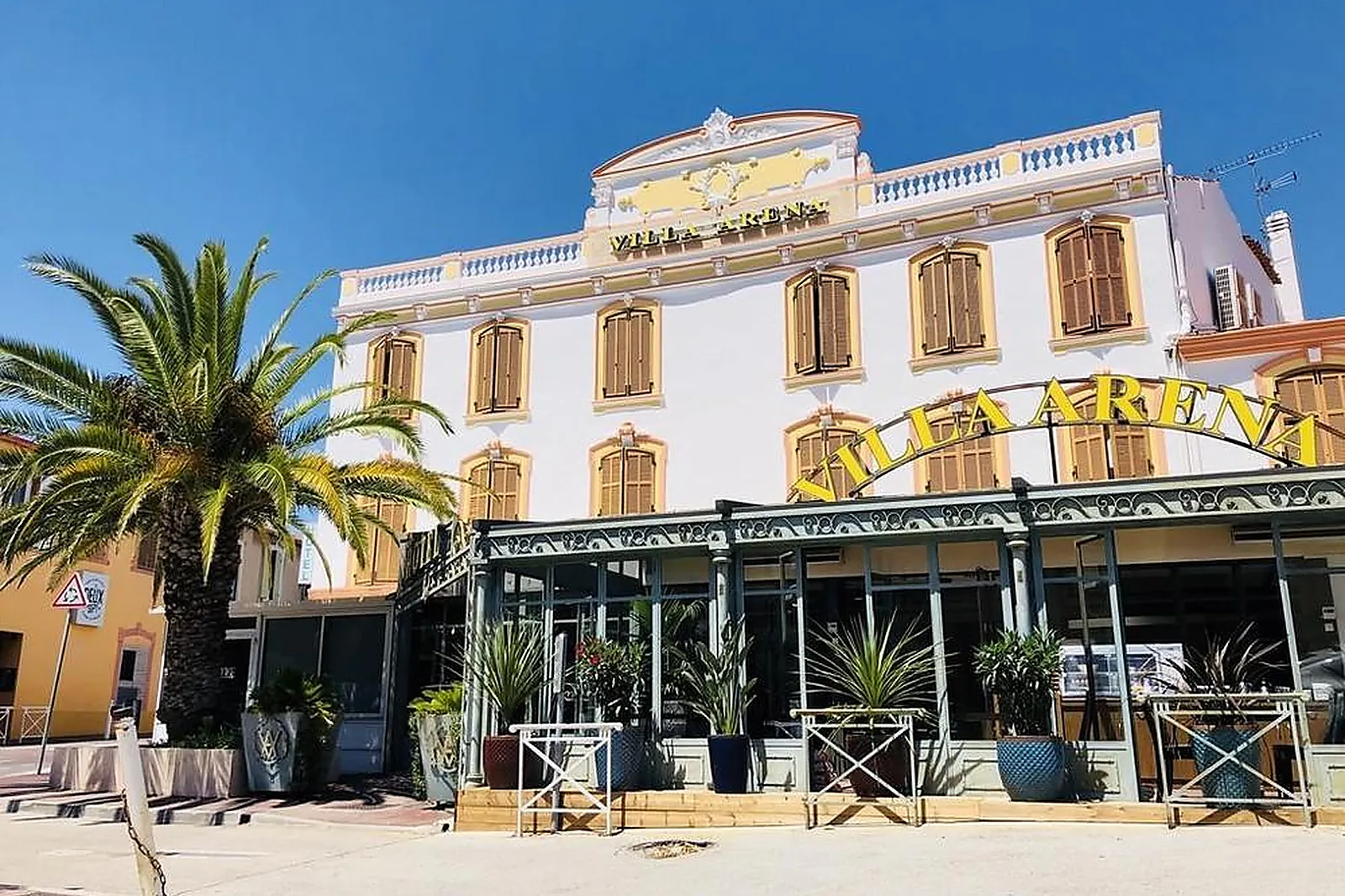 Lieux événementiels, HOTEL RESTAURANT LA VILLA ARENA