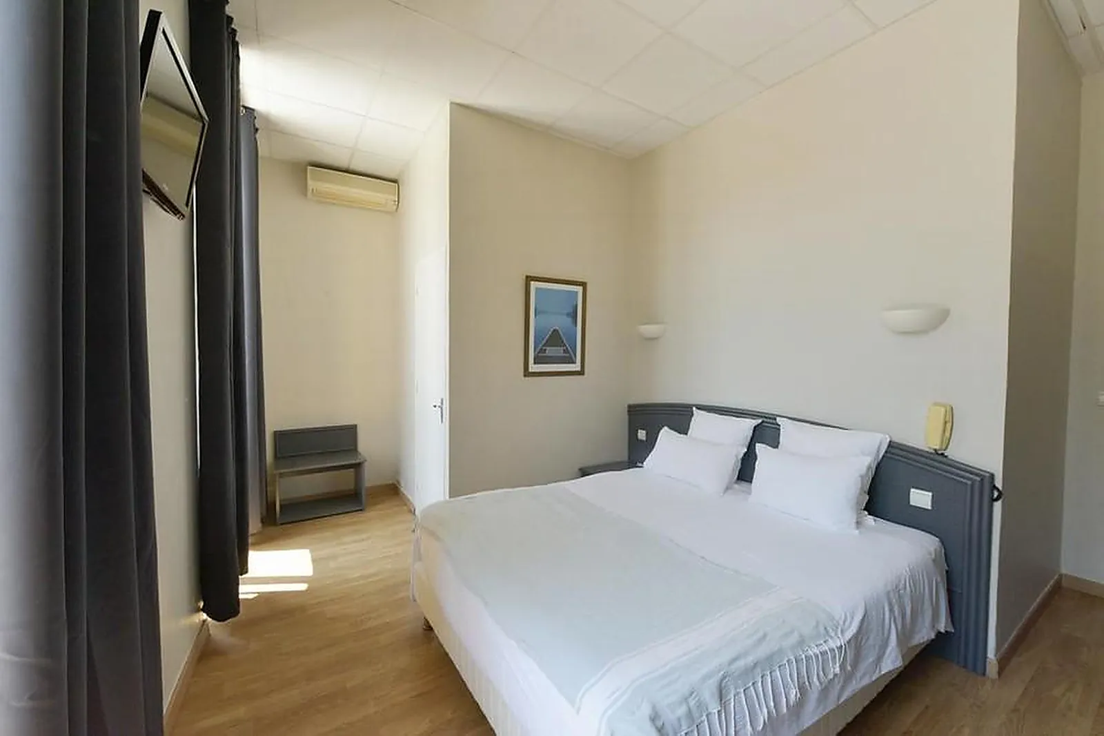 Lieux événementiels, HOTEL RESTAURANT LA VILLA ARENA