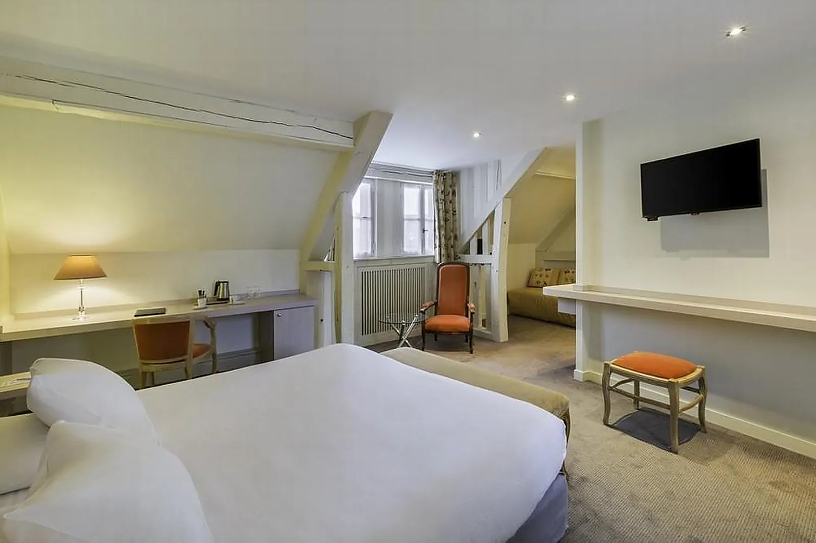 Lieux événementiels, HOTEL RESTAURANT LE DAUPHIN ET LE SPA DU PRIEURÉ