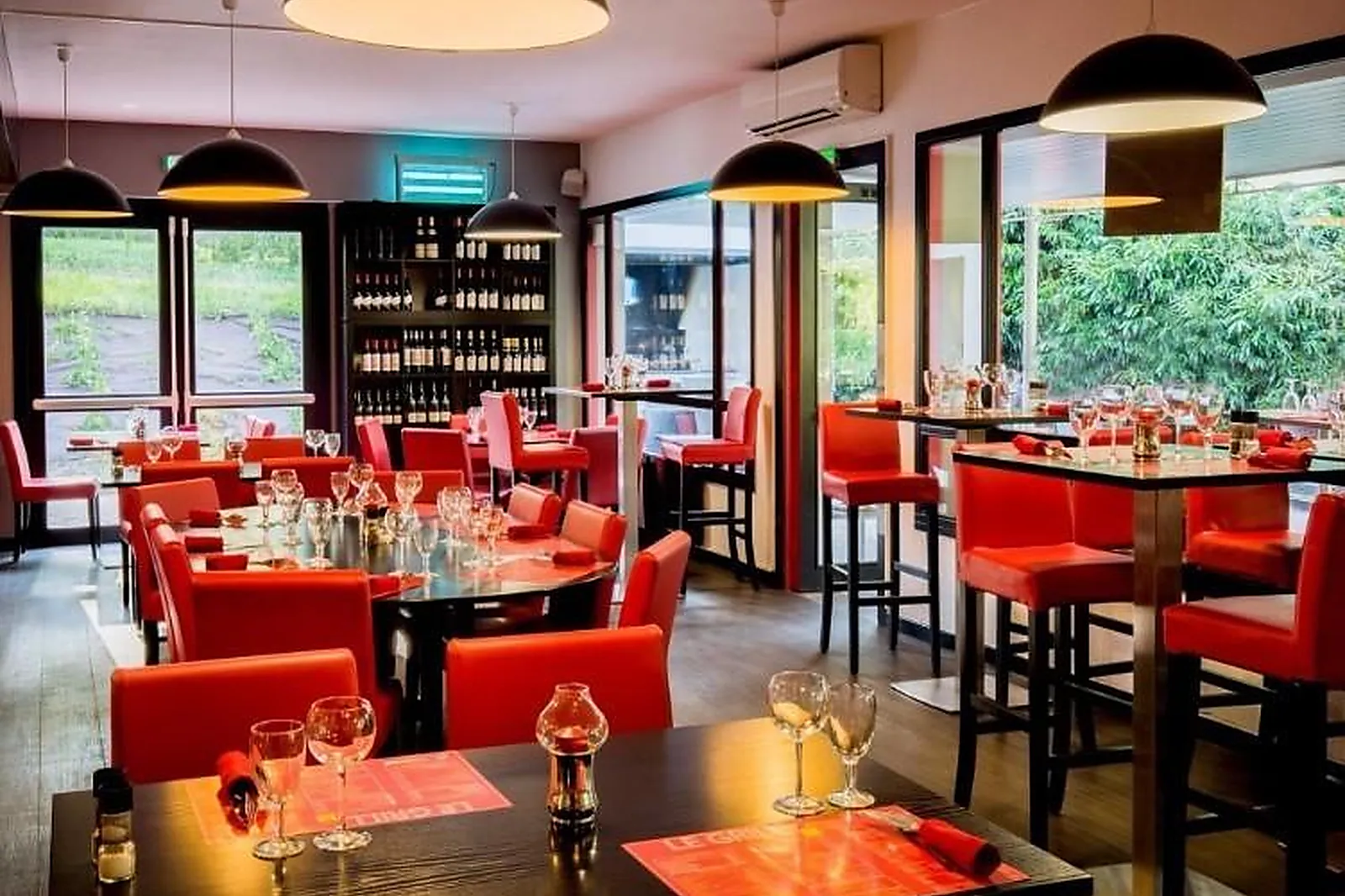 Lieux événementiels, HÔTEL RESTAURANT LE GRILL