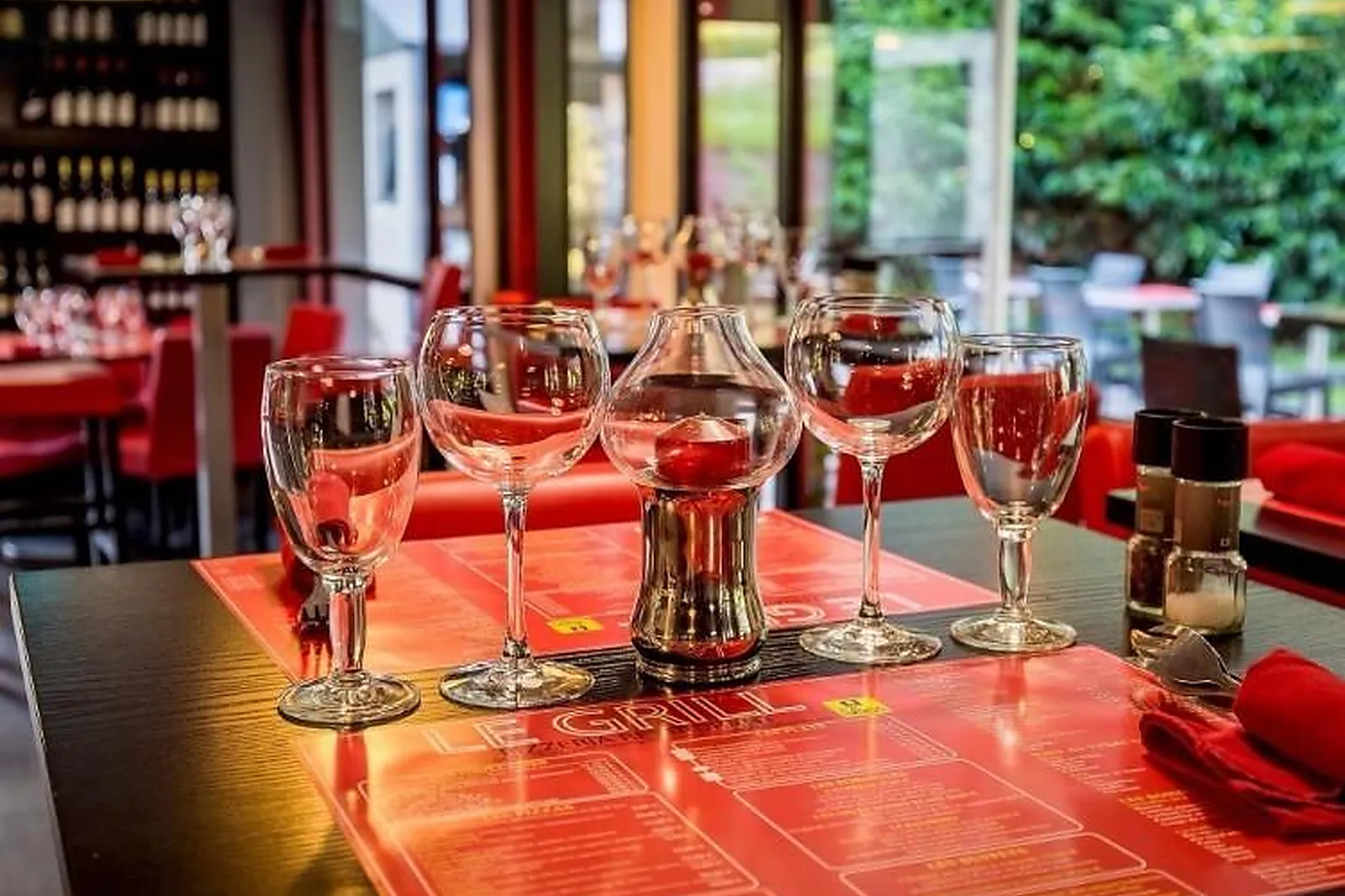 Lieux événementiels, HÔTEL RESTAURANT LE GRILL