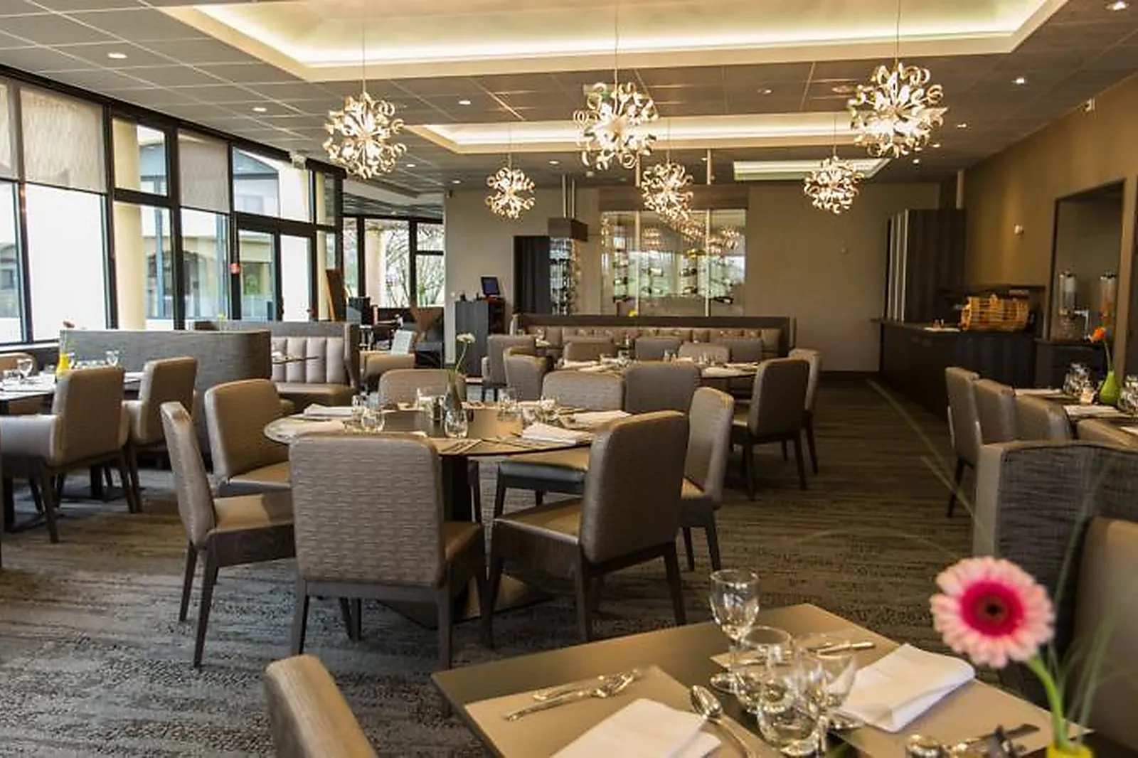 Lieux événementiels, HÔTEL RESTAURANT LE PADDOCK