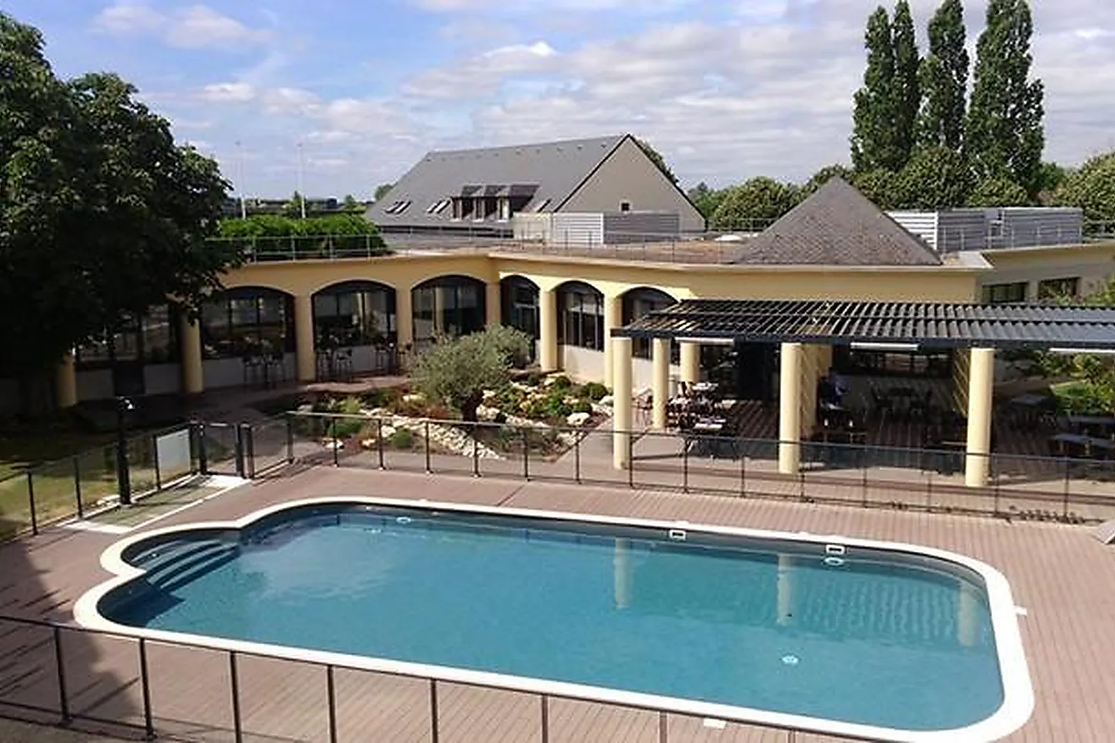 Lieux événementiels, HÔTEL RESTAURANT LE PADDOCK