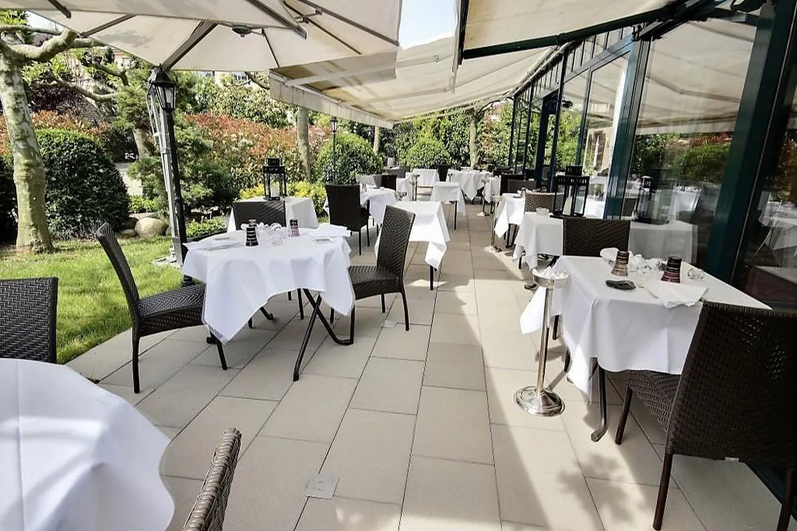 Lieux événementiels, HÔTEL RESTAURANT LE RELAIS DE LA POSTE