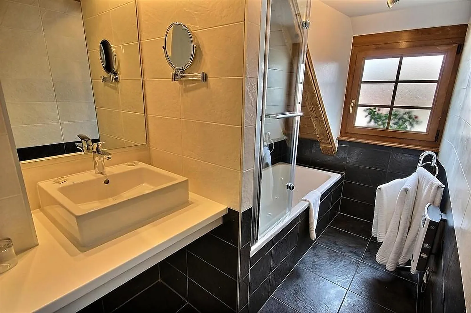 Lieux événementiels, HÔTEL RESTAURANT LE RELAIS DE LA POSTE