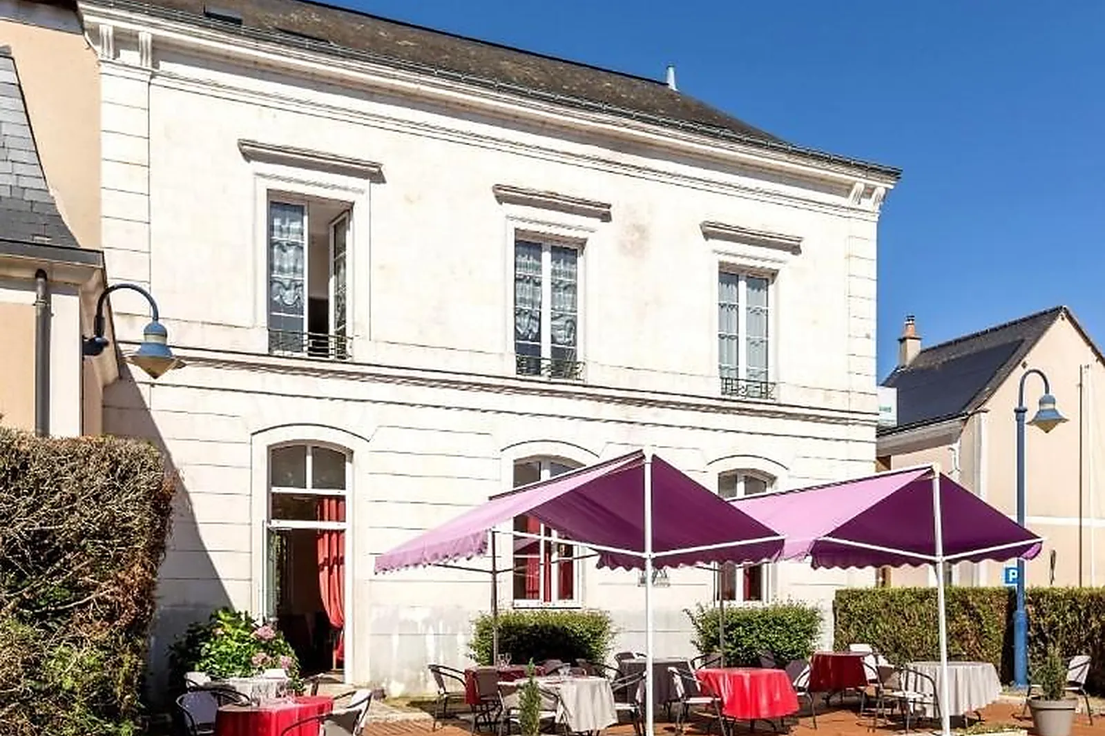 Lieux événementiels, HÔTEL RESTAURANT LE VÉDAQUAIS