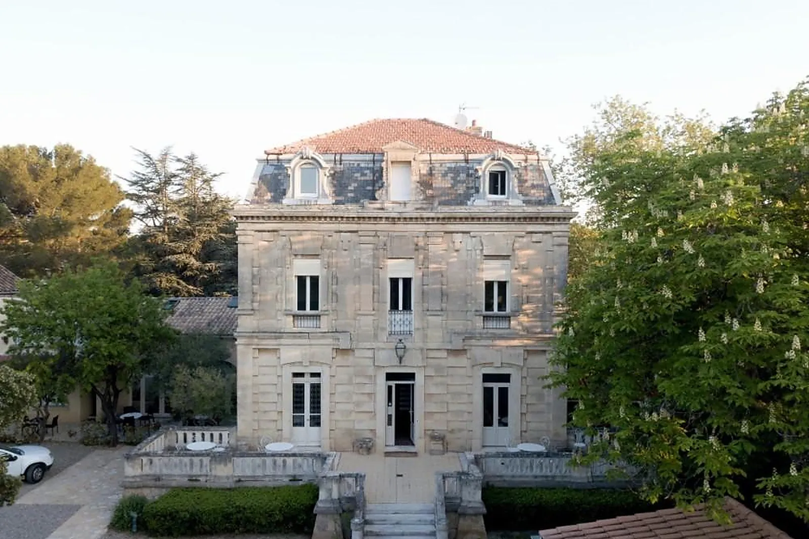 Lieux événementiels, HÔTEL RESTAURANT LES CÈDRES