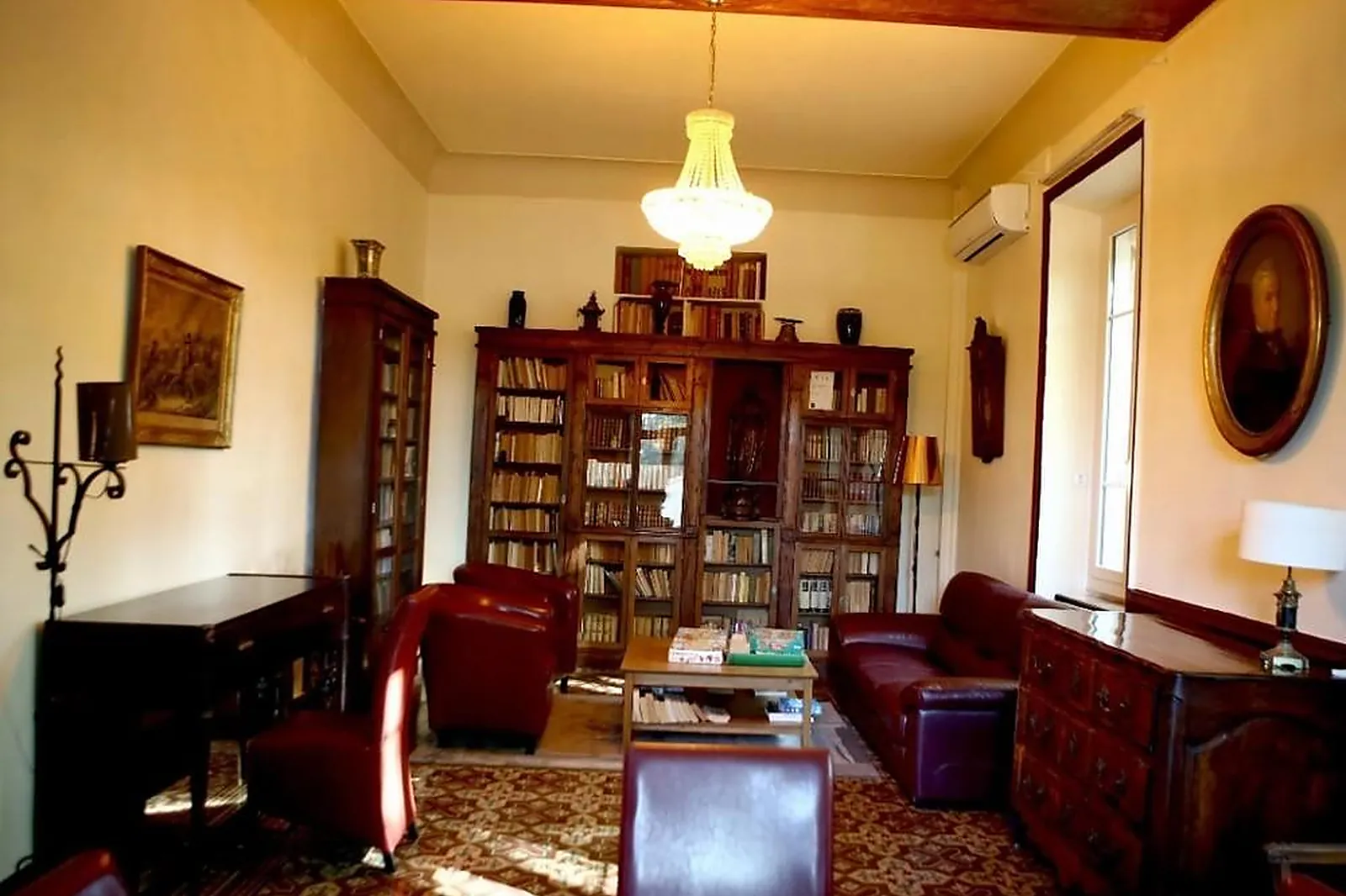 Lieux événementiels, HÔTEL RESTAURANT LES CÈDRES