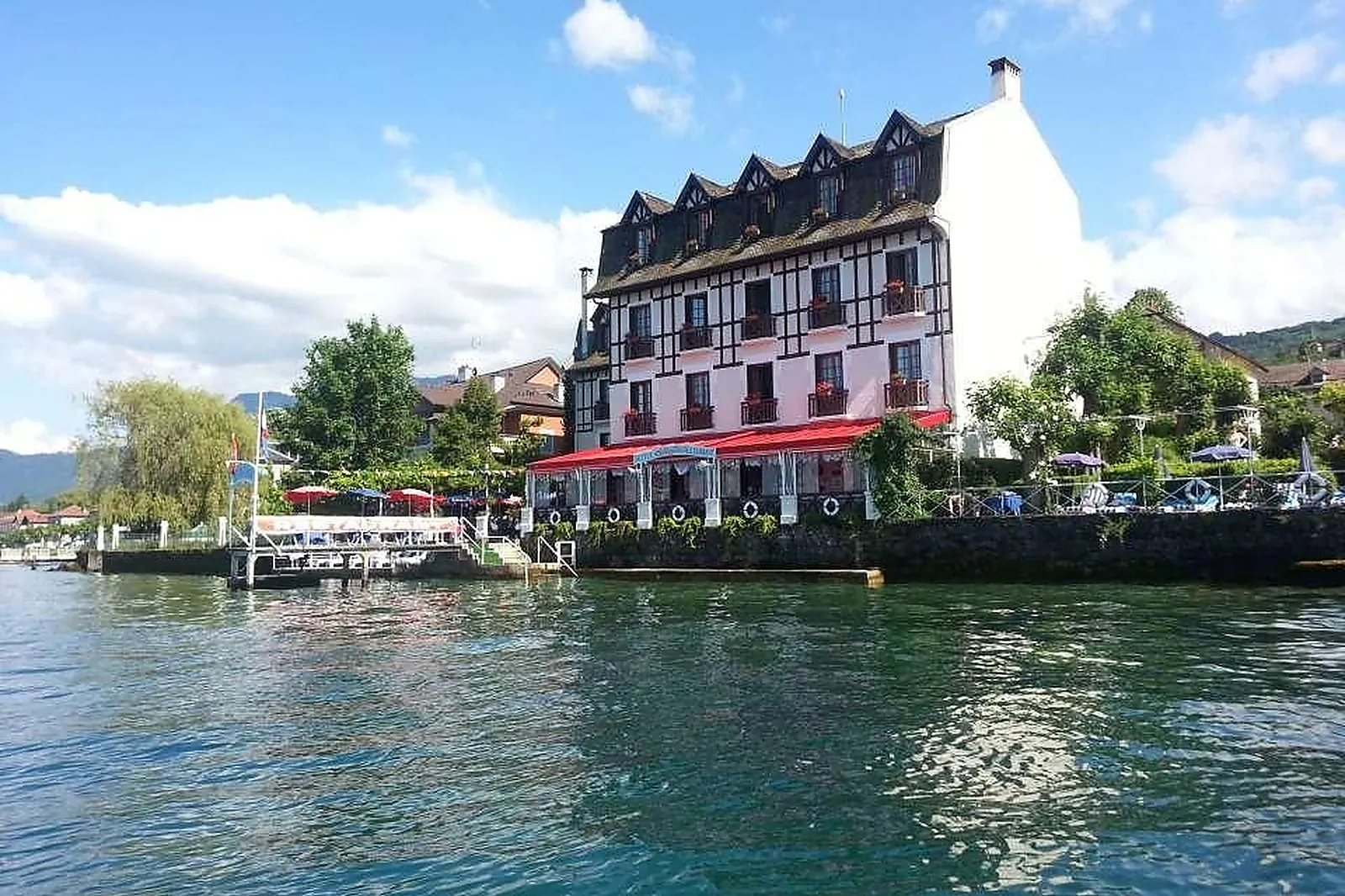 Lieux événementiels, HÔTEL RESTAURANT LES CYGNES
