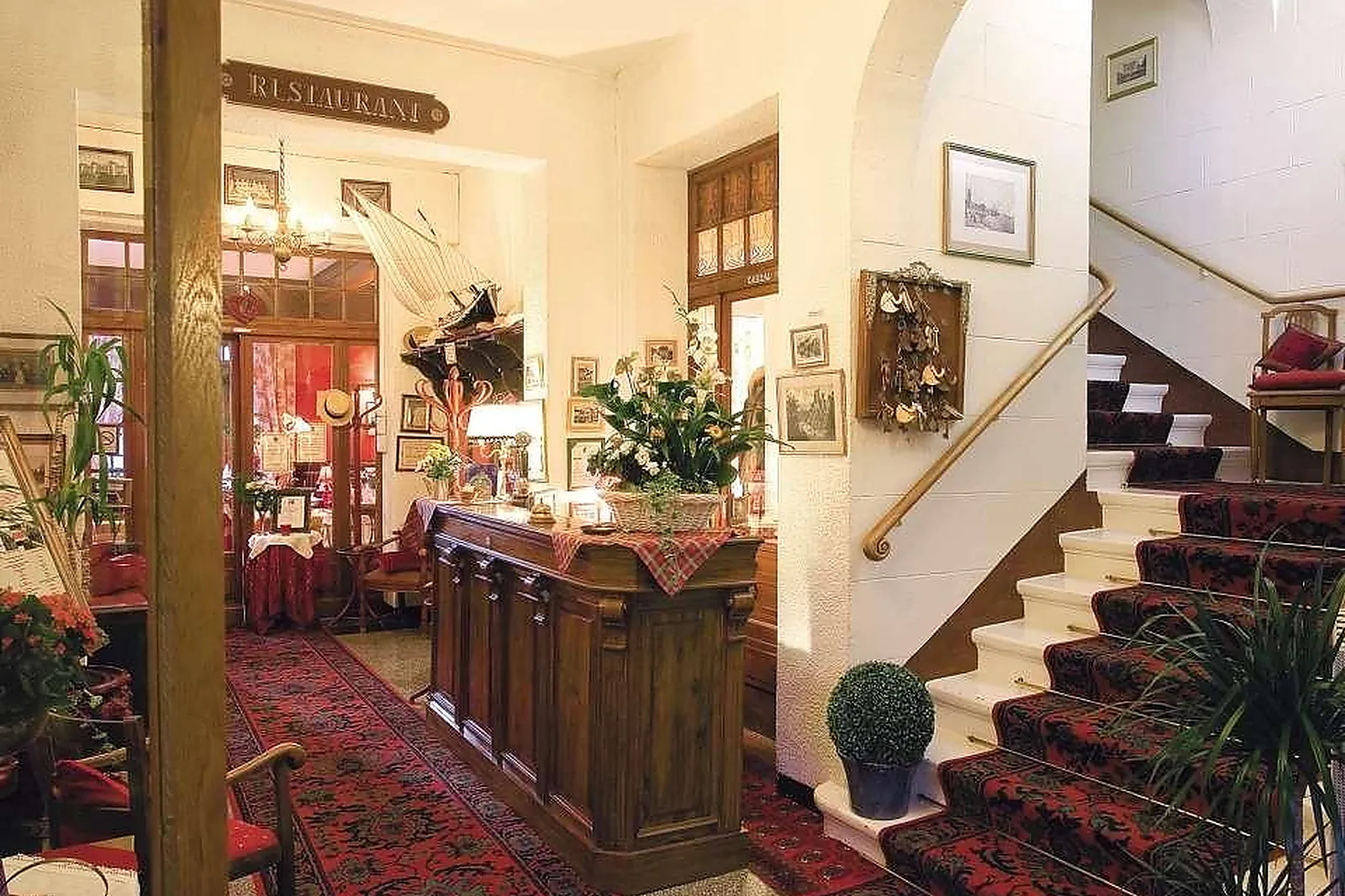 Lieux événementiels, HÔTEL RESTAURANT LES CYGNES