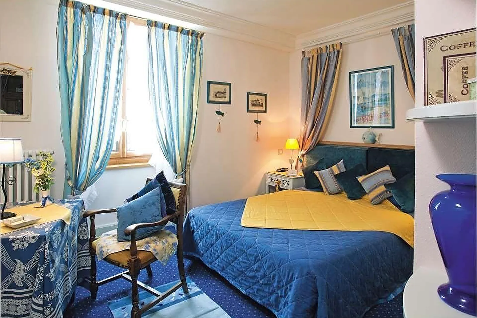 Lieux événementiels, HÔTEL RESTAURANT LES CYGNES