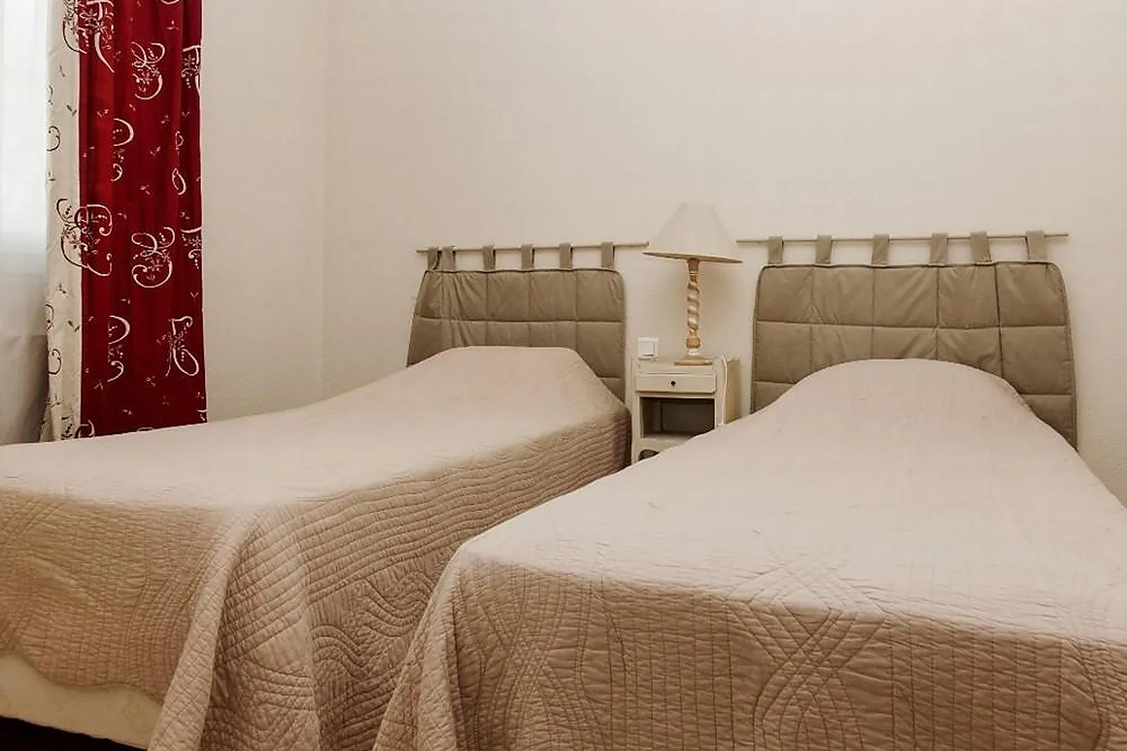 Lieux événementiels, HÔTEL RESTAURANT LES MAGNANARELLES