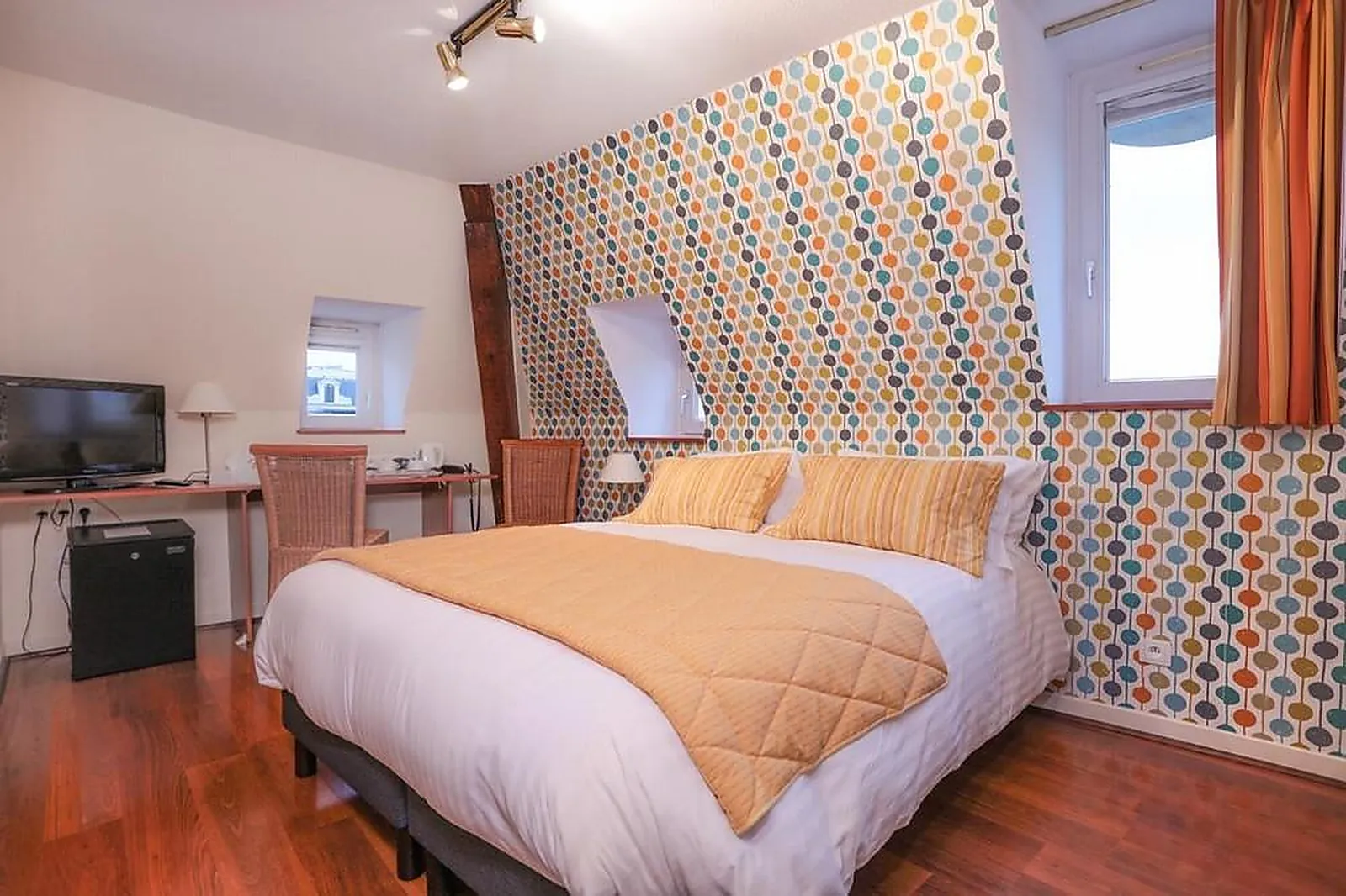 Lieux événementiels, HÔTEL RESTAURANT LES REMPARTS