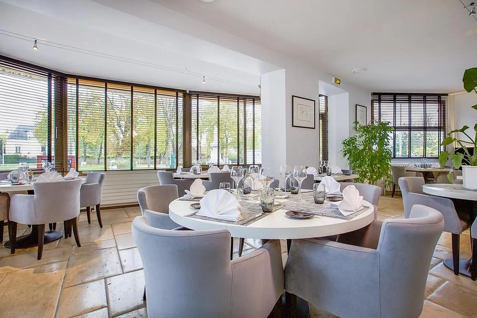 Lieux événementiels, HÔTEL RESTAURANT LES REMPARTS