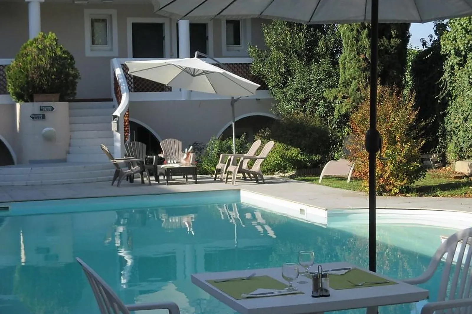 Lieux événementiels, HÔTEL RESTAURANT LES VOYAGEURS