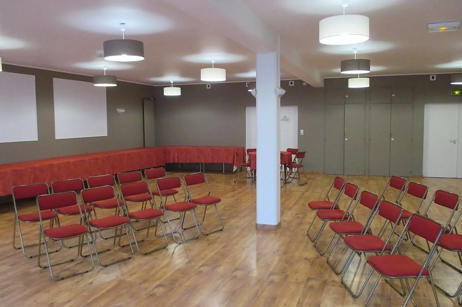 Lieux événementiels, HÔTEL RESTAURANT LES VOYAGEURS