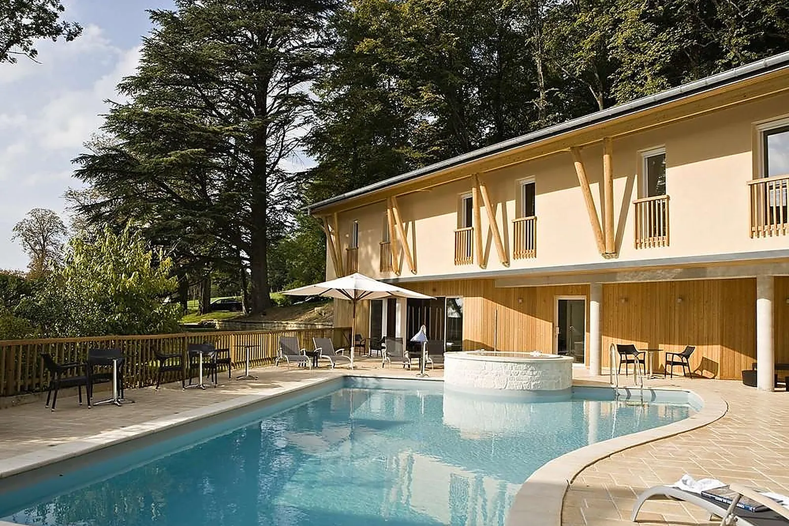 Lieux événementiels, HÔTEL RESTAURANT SPA PARANTHÈSE