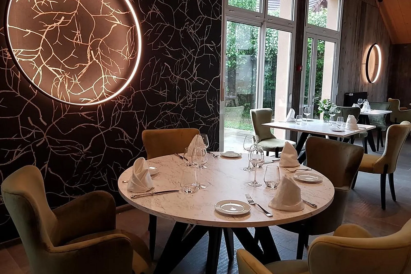 Lieux événementiels, HÔTEL RESTAURANT SPA PARANTHÈSE