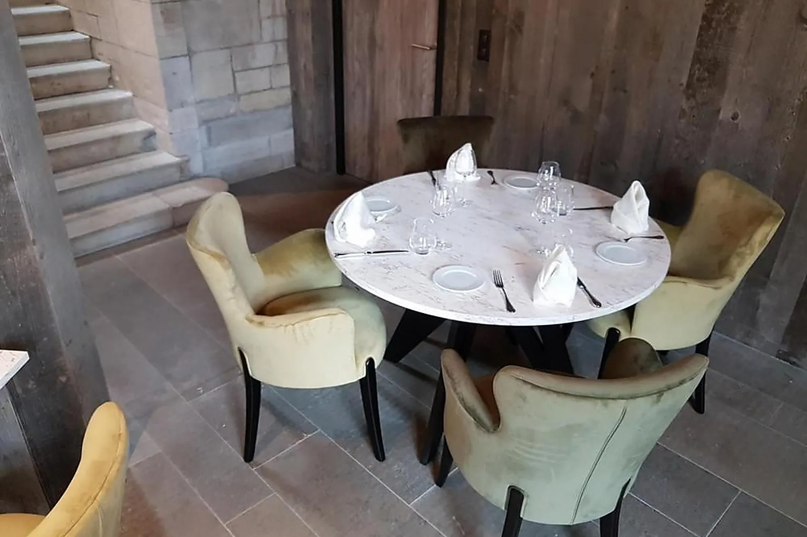 Lieux événementiels, HÔTEL RESTAURANT SPA PARANTHÈSE