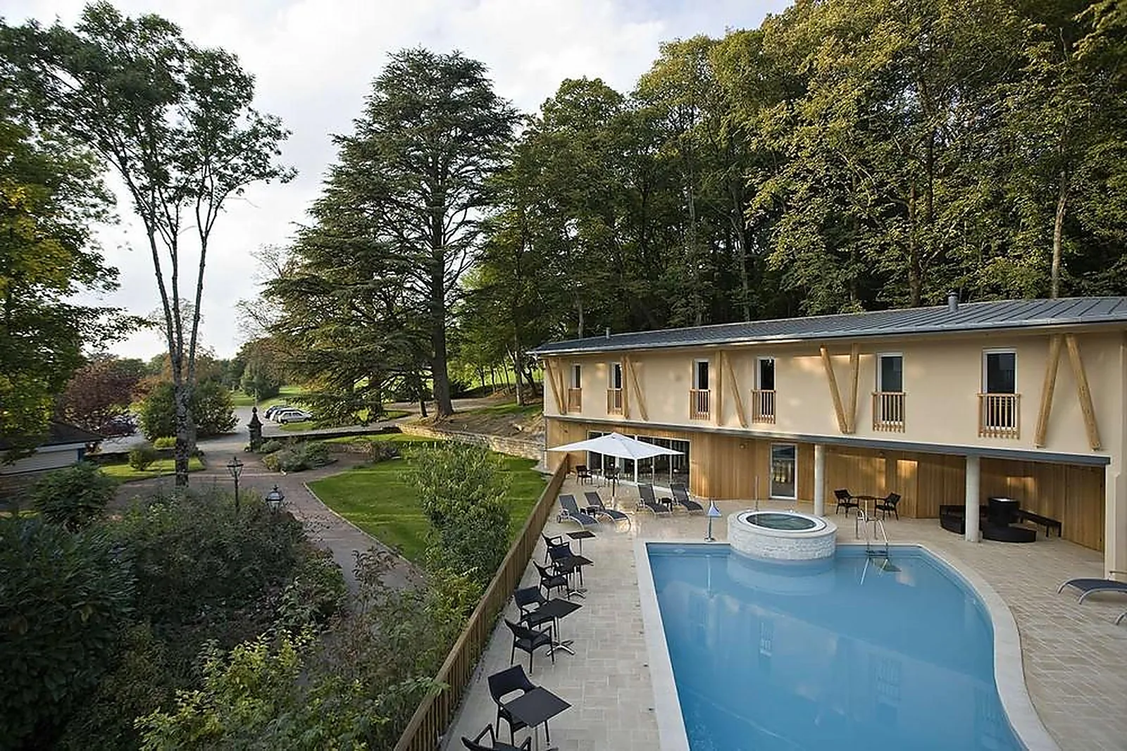 Lieux événementiels, HÔTEL RESTAURANT SPA PARANTHÈSE