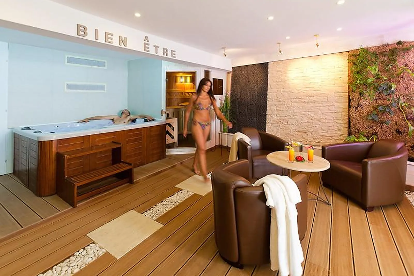 Lieux événementiels, HÔTEL RESTAURANT  SPA PLAISIR