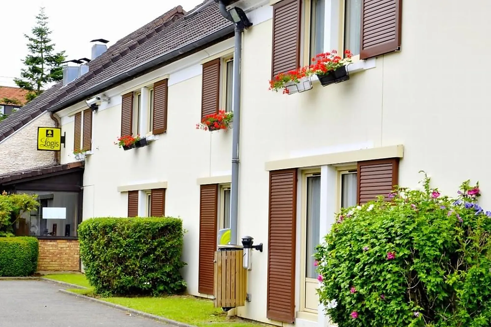 Lieux événementiels, HÔTEL RESTAURANT VERRIÈRES-LE-BUISSON
