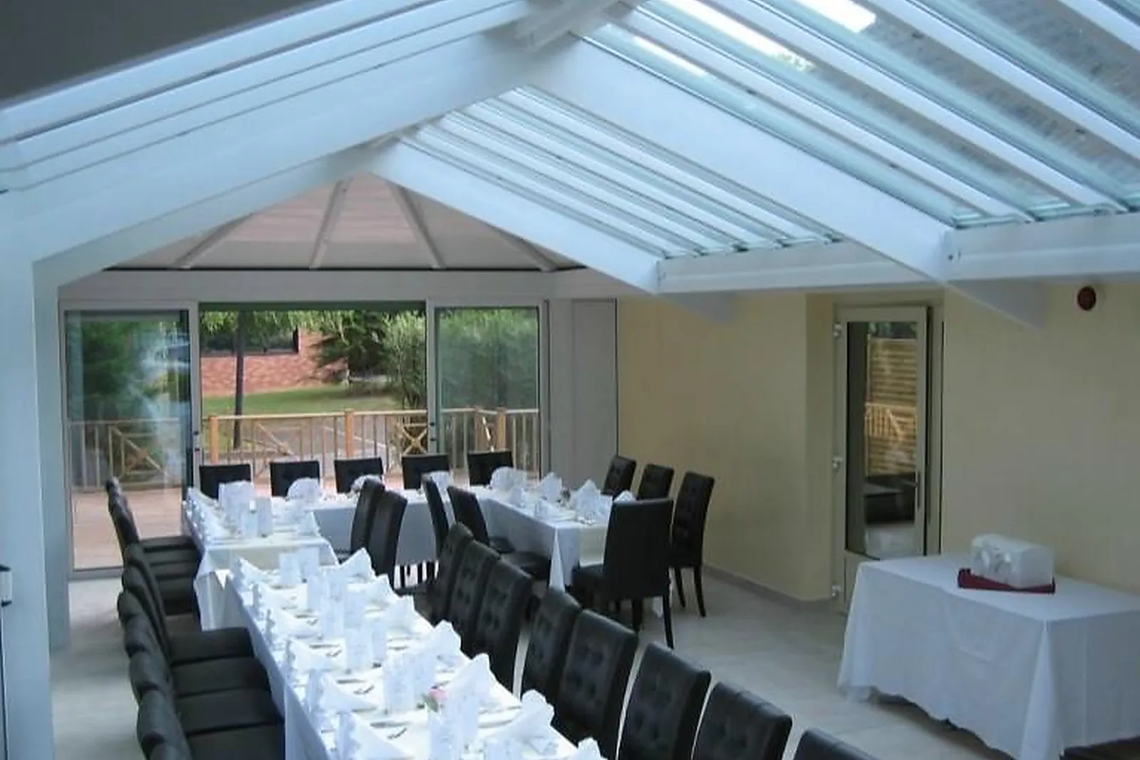 Lieux événementiels, HÔTEL RESTAURANT VERRIÈRES-LE-BUISSON