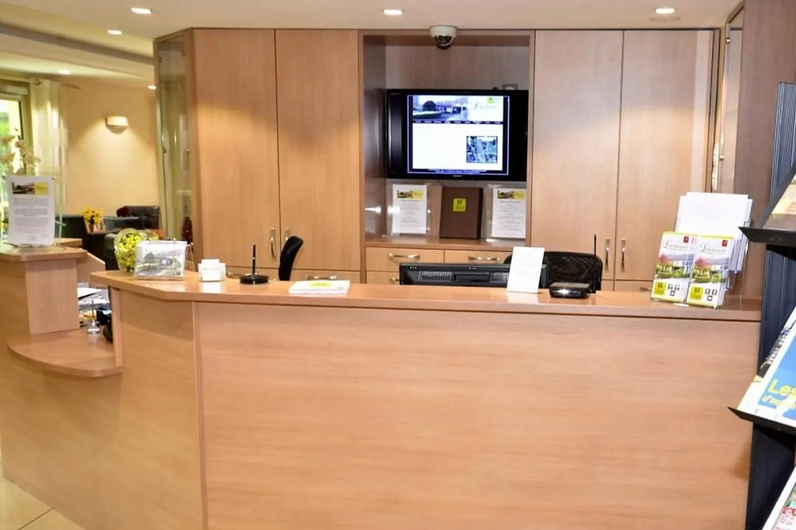 Lieux événementiels, HÔTEL RESTAURANT VERRIÈRES-LE-BUISSON