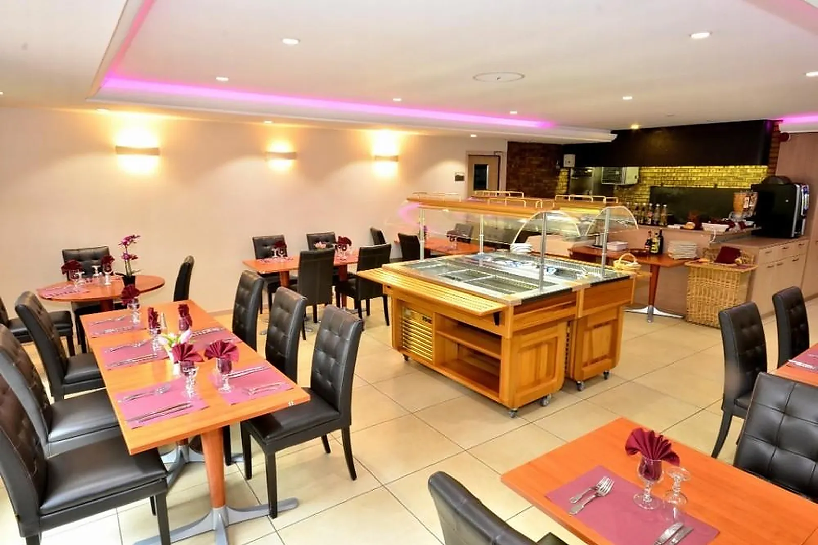 Lieux événementiels, HÔTEL RESTAURANT VERRIÈRES-LE-BUISSON