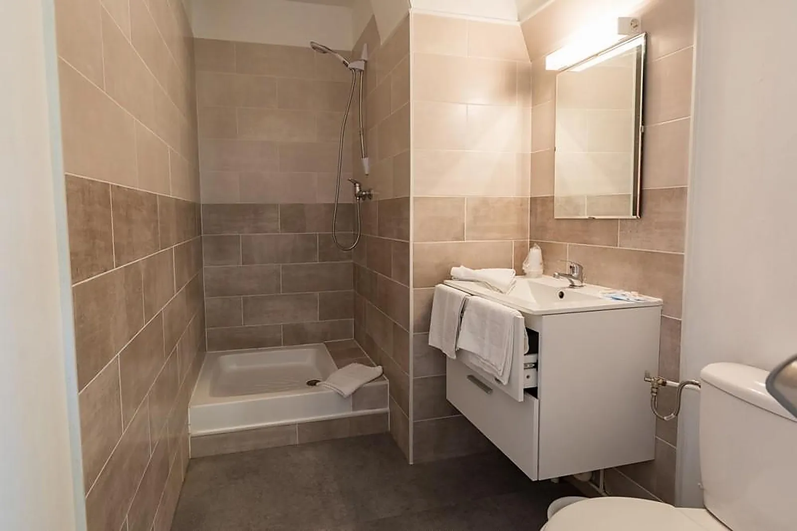 Lieux événementiels, HÔTEL RESTAURANT DE CHAMPAGNE