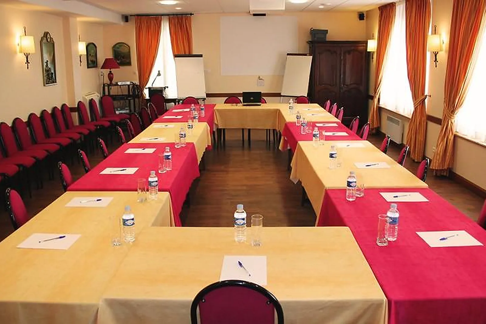 Lieux événementiels, HÔTEL RESTAURANT DE LA JAMAGNE & SPA