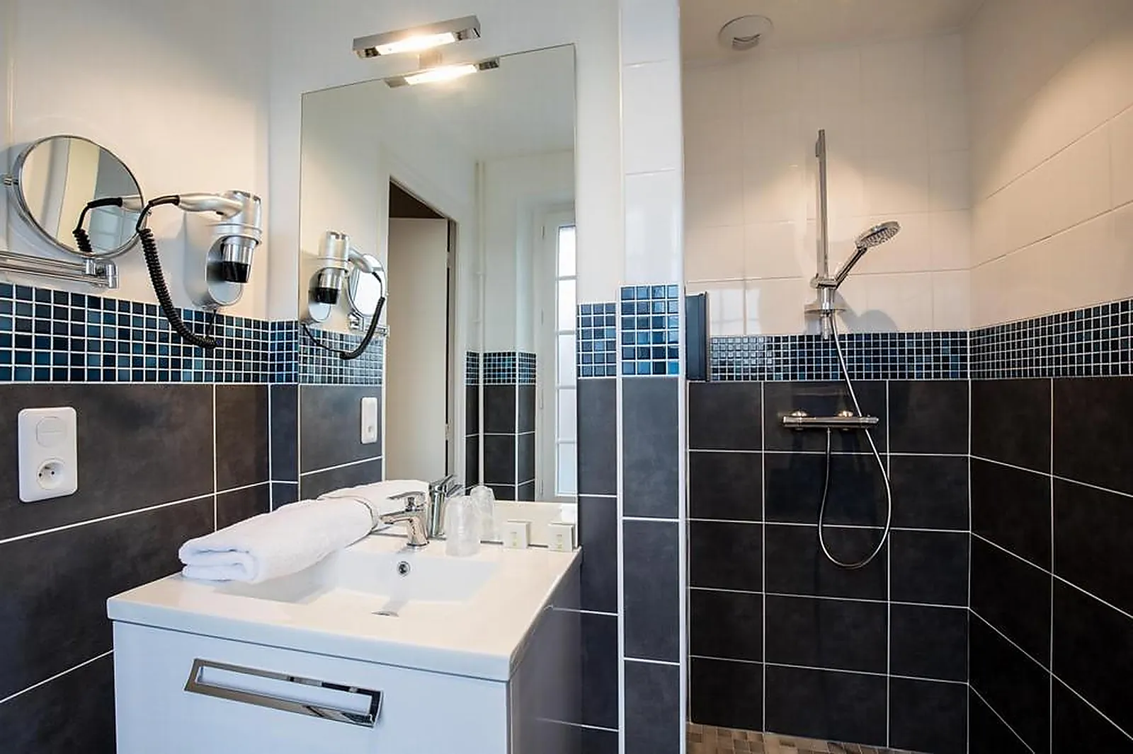 Lieux événementiels, HÔTEL RESTAURANT DE LA POSTE