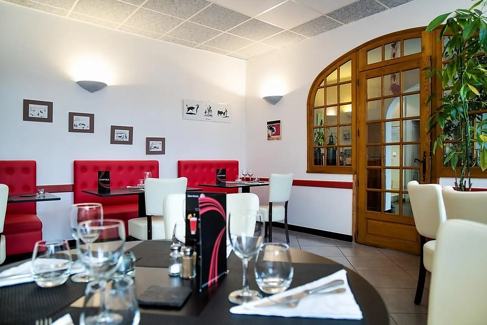 Lieux événementiels, HÔTEL RESTAURANT DU COMMERCE