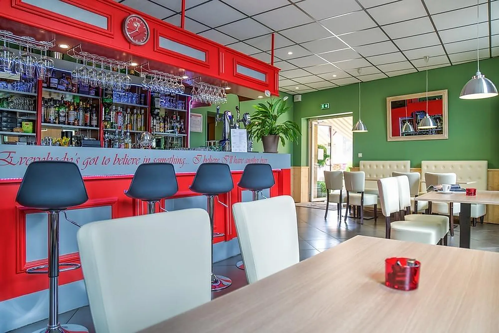 Lieux événementiels, HÔTEL RESTAURANT DU COMMERCE