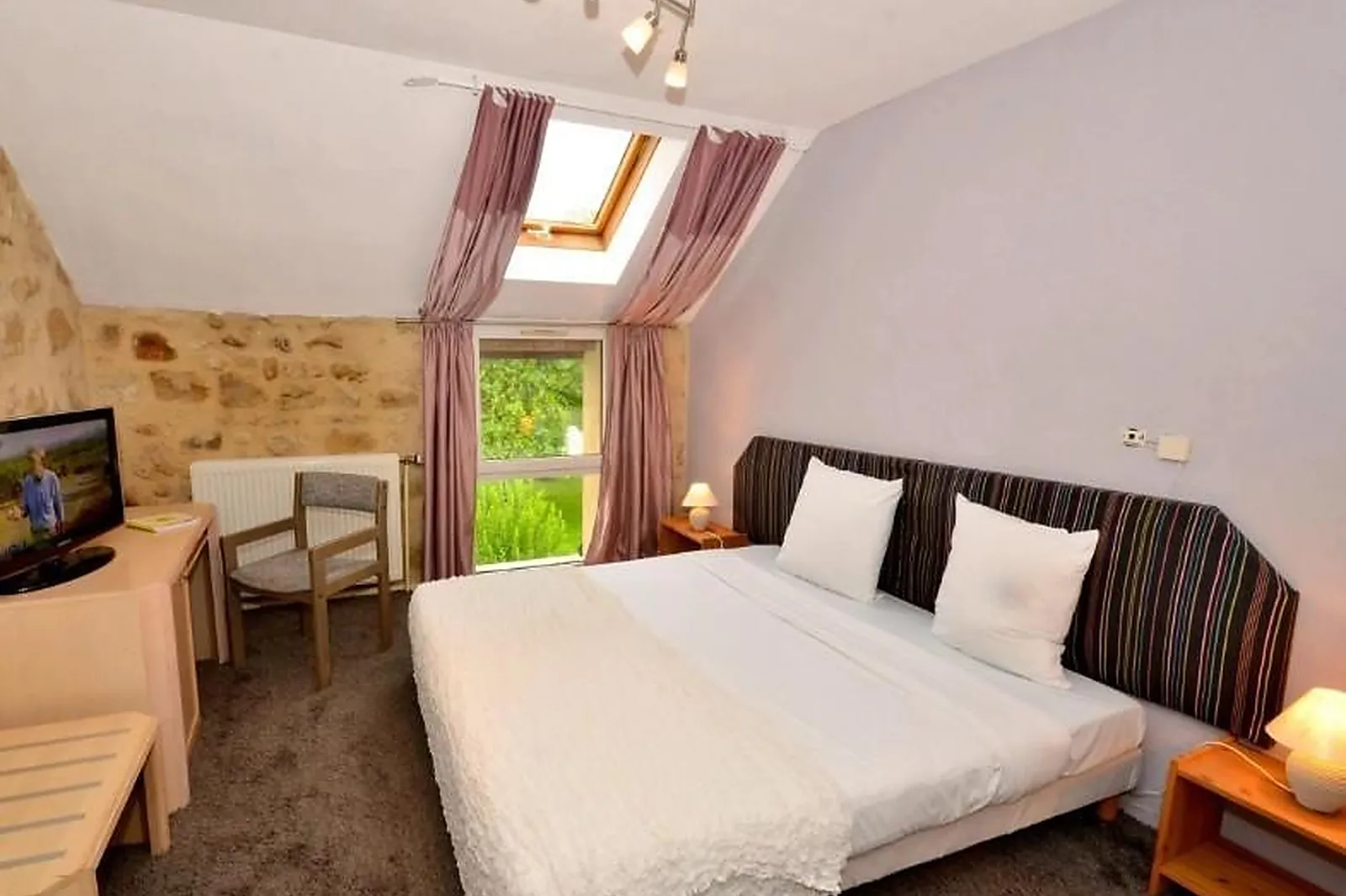 Lieux événementiels, HÔTEL RESTAURANT DU MÉE