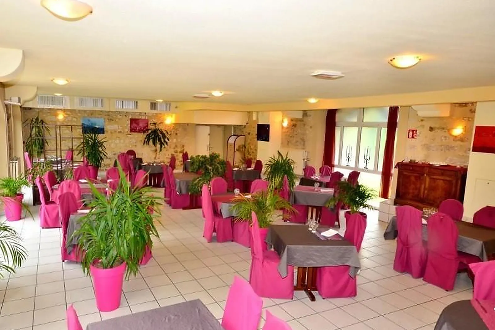 Lieux événementiels, HÔTEL RESTAURANT DU MÉE