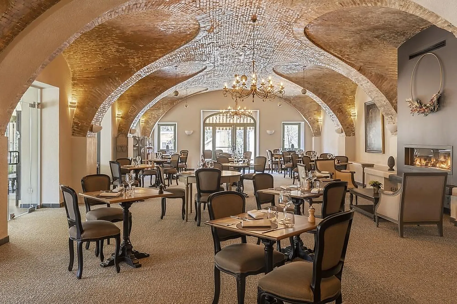 Lieux événementiels, HÔTEL RESTAURANT ET SPA LA ROBÉYÈRE