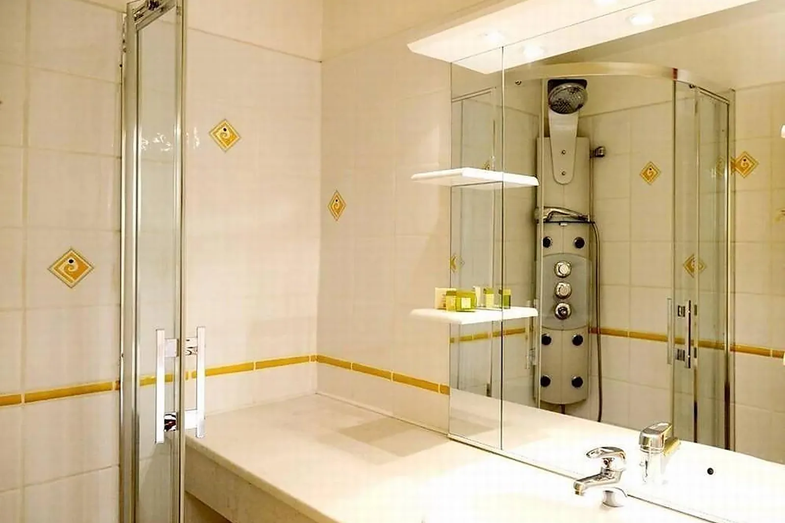 Lieux événementiels, HÔTEL RESTAURANT LA LENTILLÈRE