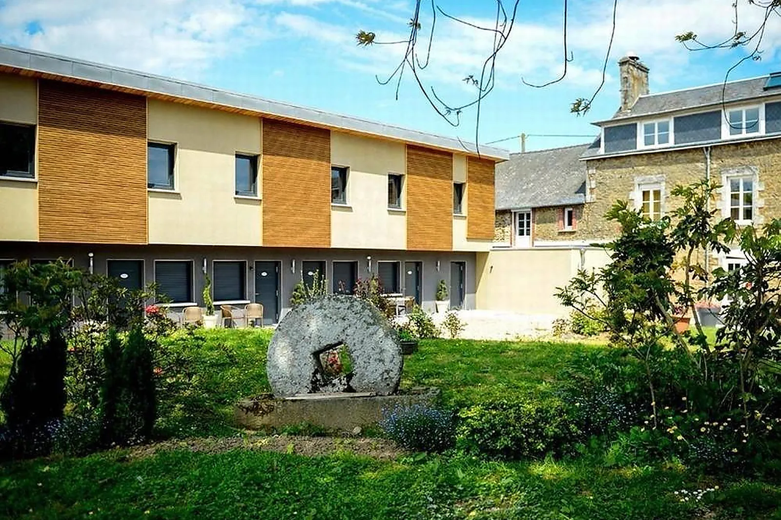 Lieux événementiels, HÔTEL RESTAURANT LA LENTILLÈRE