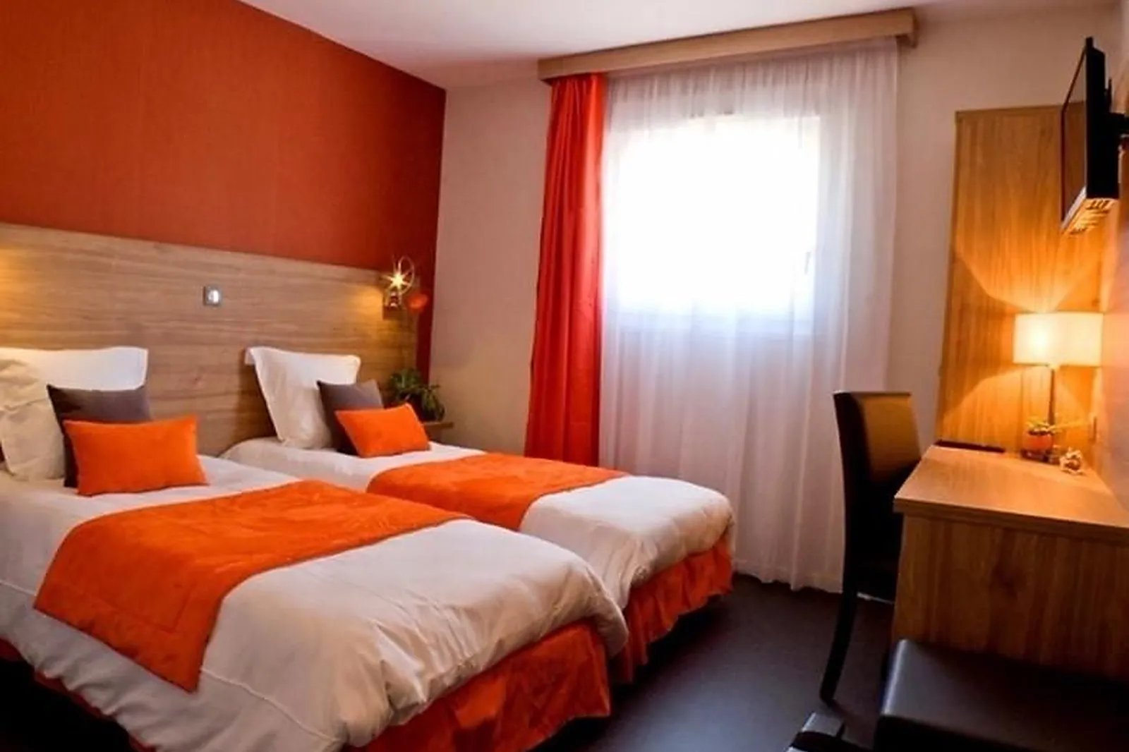 Lieux événementiels, HÔTEL RESTAURANT LA MADELEINE