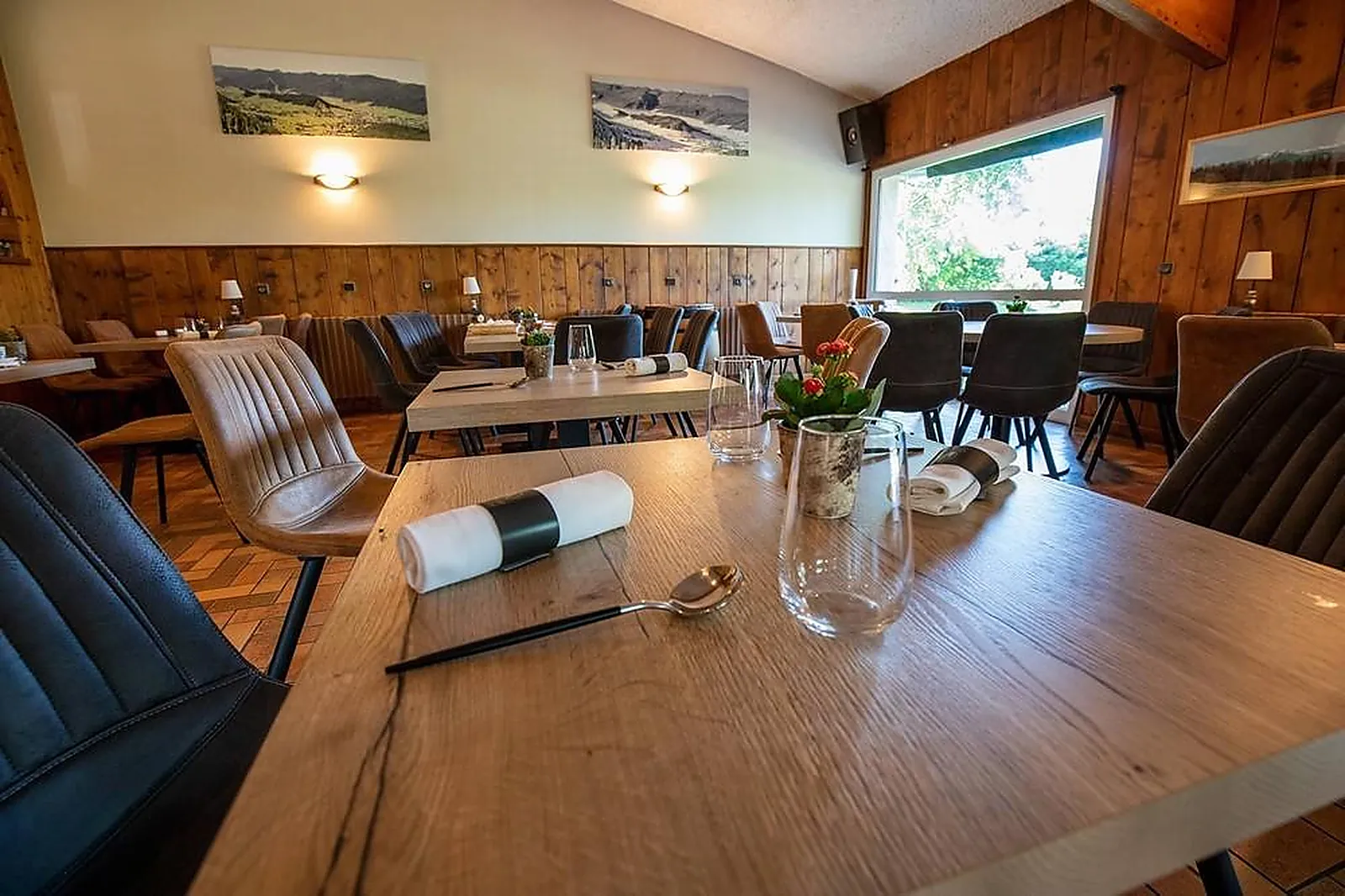 Lieux événementiels, HÔTEL RESTAURANT LE VERNAY