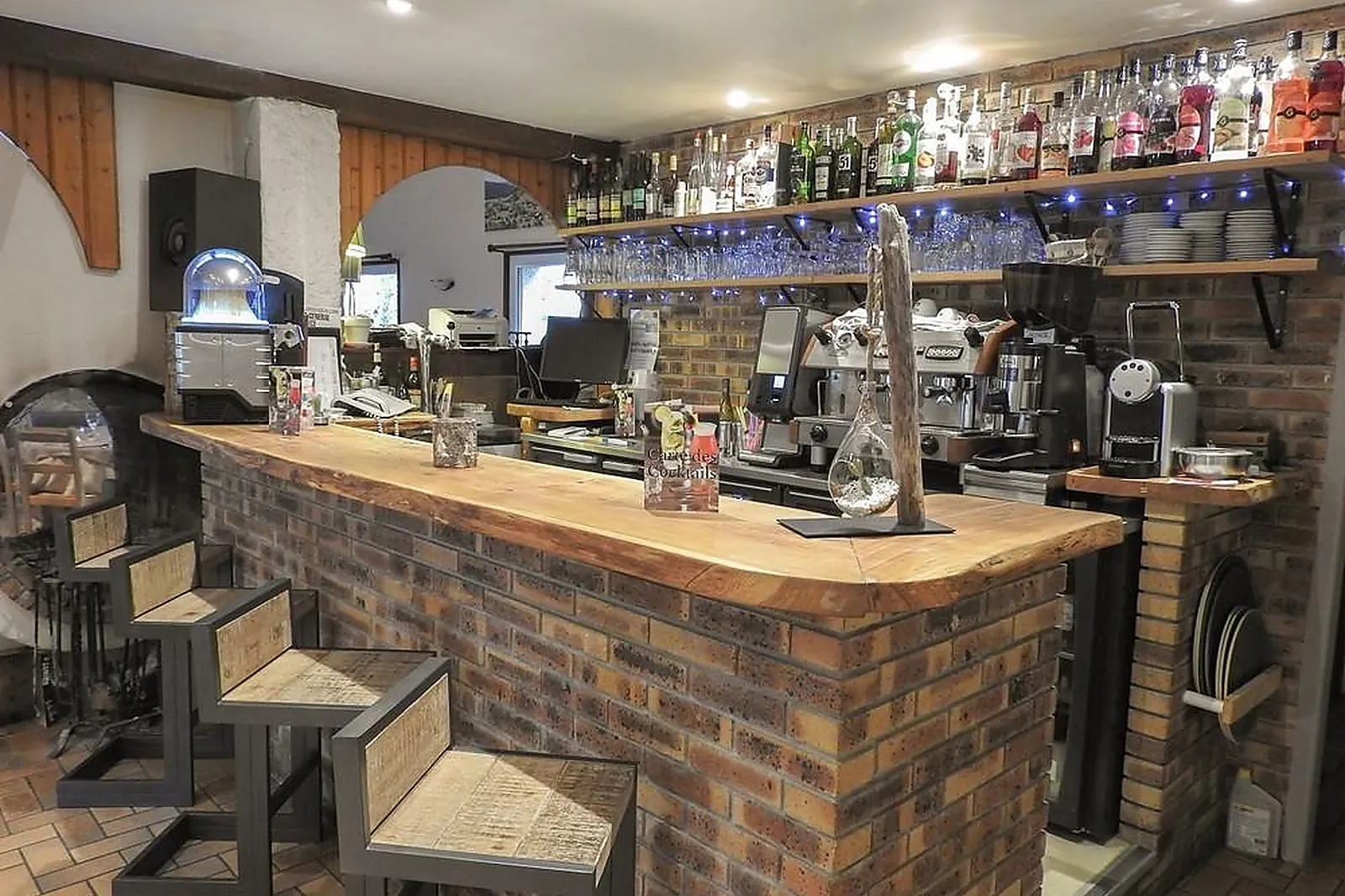 Lieux événementiels, HÔTEL RESTAURANT LE VERNAY