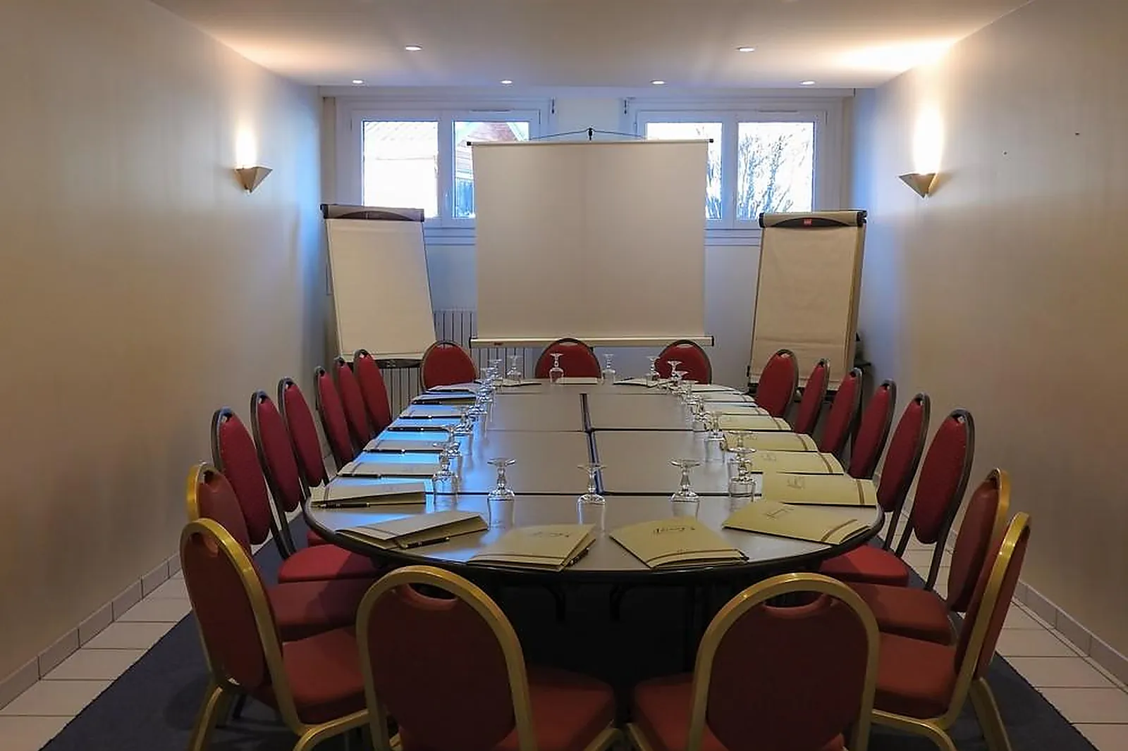 Lieux événementiels, HÔTEL RESTAURANT LE VERNAY